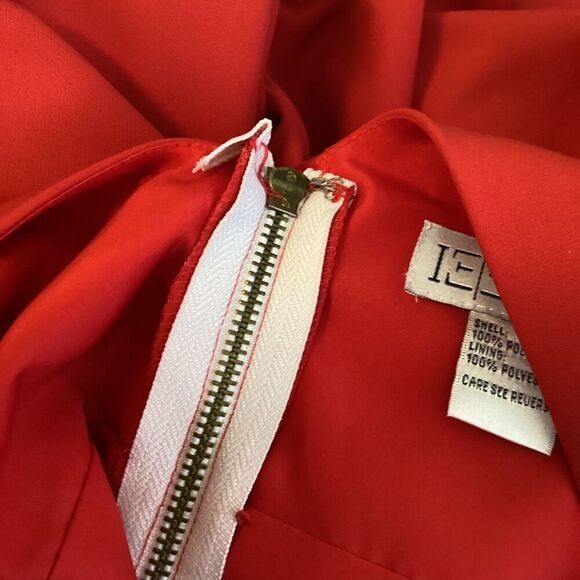 Mac Duggal Red Sleeveless Dress - Picture 9 of 14